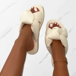 Vetta Stone Padded Knot Flat Slides